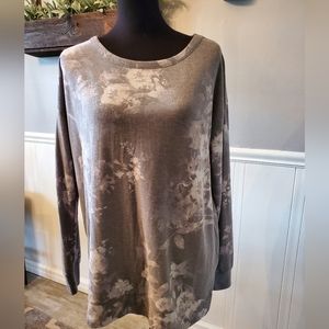 Gray Floral Crew Neck Chaser - Size Large